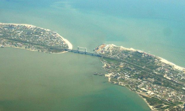Ponte nei pressi di Odessa distrutto da attacco missilistico russo
