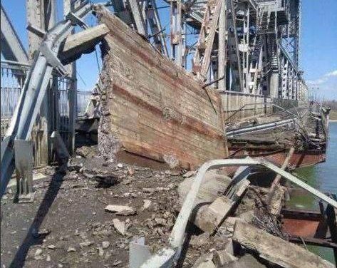 Ponte nei pressi di Odessa distrutto da attacco missilistico russo
