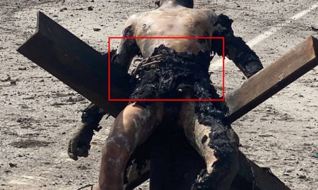 Crimini di Guerra, Prigioniero russo legato e bruciato vivo