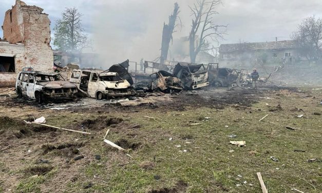 immagini delle rovini di una base della difesa territoriale ucraina a Novgorod-Seversky, regione di Chernihiv