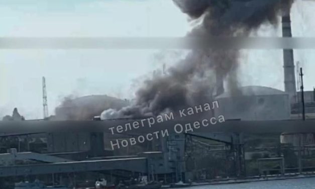 Attacco missilistico russo sulle infrastrutture del porto di Odessa