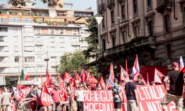 Manifestazione a Milano contro la NATO