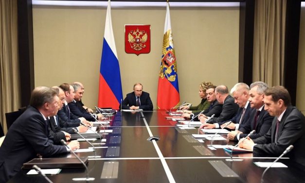 RUSSIA – Riunione straordinaria del Consiglio di Sicurezza. Tema: il bombardamento ucraino di Belgorod.